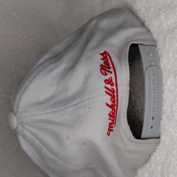 UNLV: RUNNING REBELS HAT - Picture 4 of 7